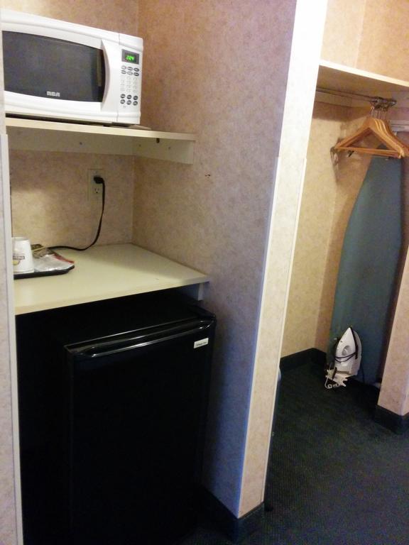 Days By Wyndham East Lakeview 3*